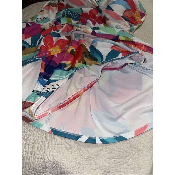 Liz Claiborne Electric Floral One Piece Swimsuit Swim Dress Sizes Plus Size 22 W - Picture 4 of 5